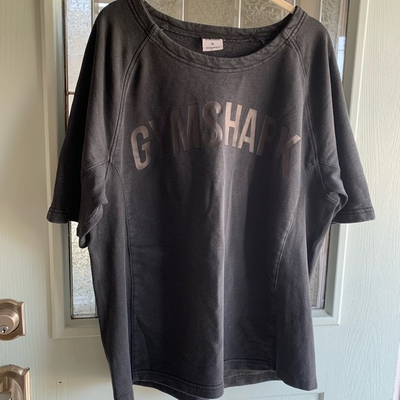 Gymshark Tops - 53. Size XL GYMSHARK Black Shortsleeve Sweatshirt